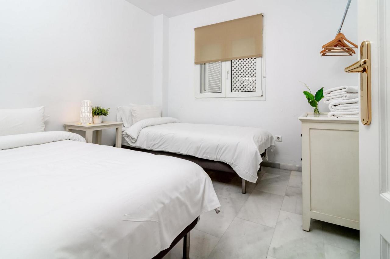Pr45- Beach Front Apartment Puerto Banus Marbella Exterior photo